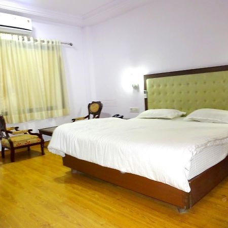 Hotel Utsav Натгдвара Екстер'єр фото