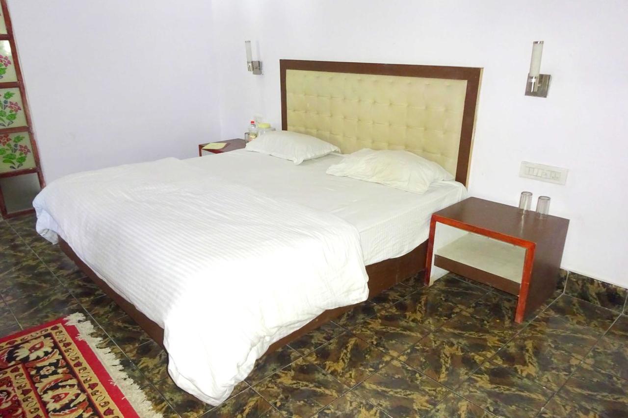 Hotel Utsav Натгдвара Екстер'єр фото