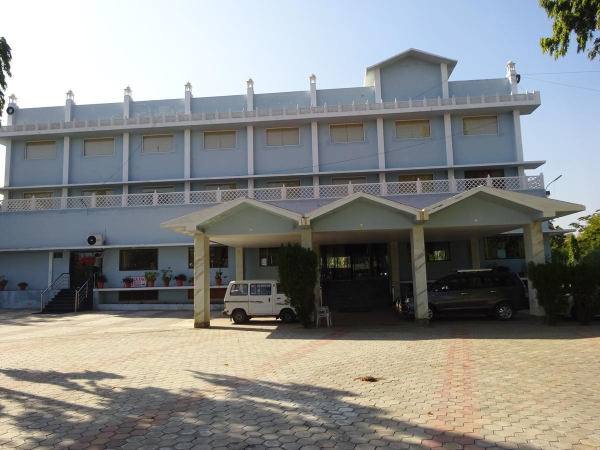 Hotel Utsav Натгдвара Екстер'єр фото