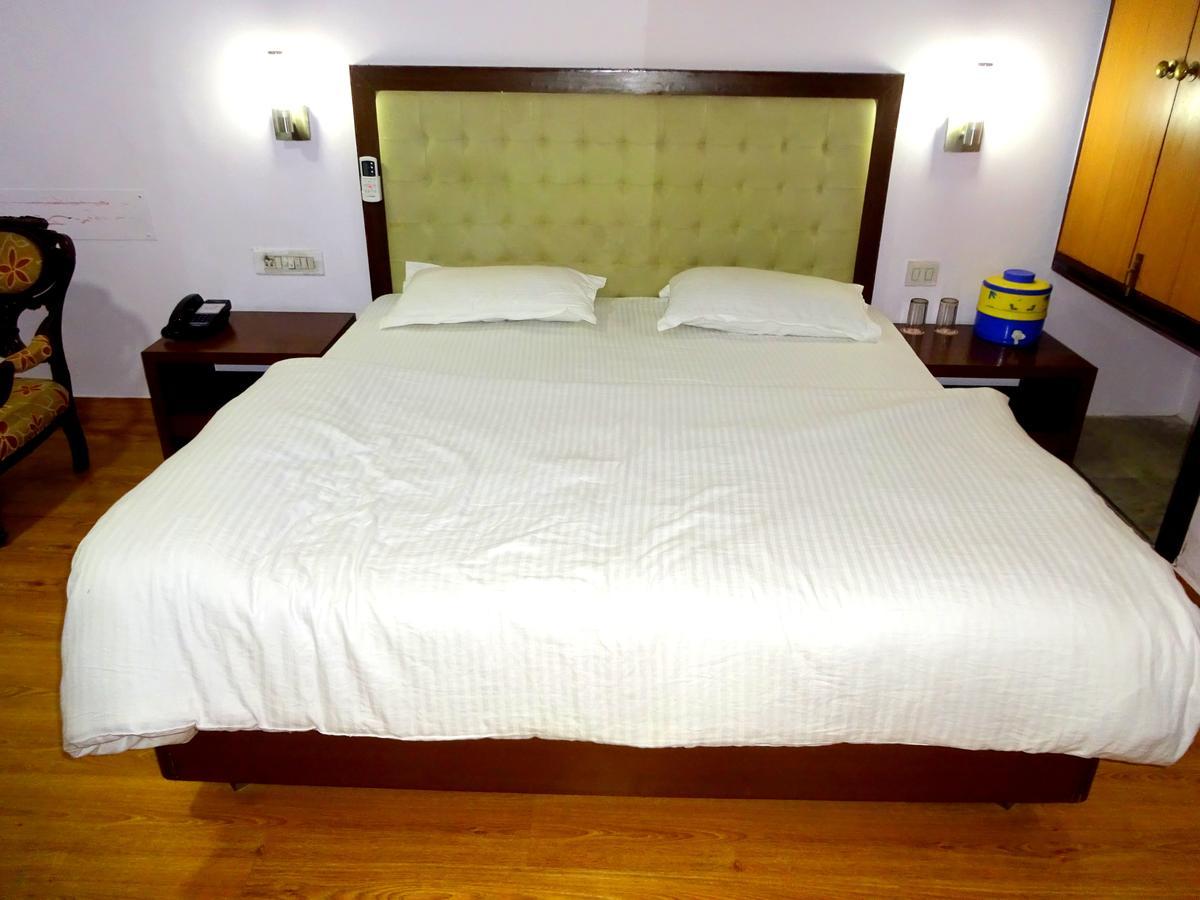 Hotel Utsav Натгдвара Екстер'єр фото